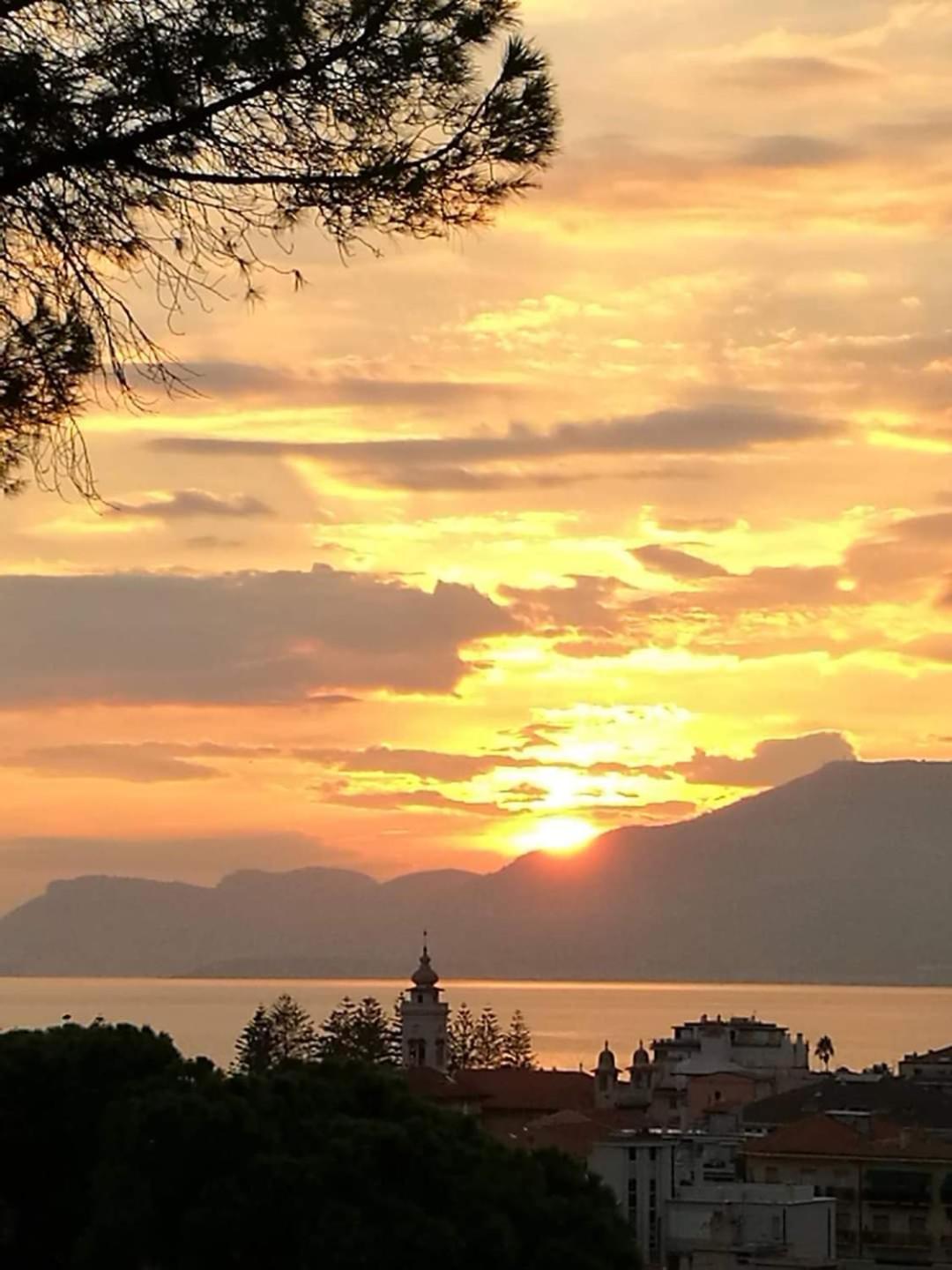 Casa Serena Bordighera Luaran gambar